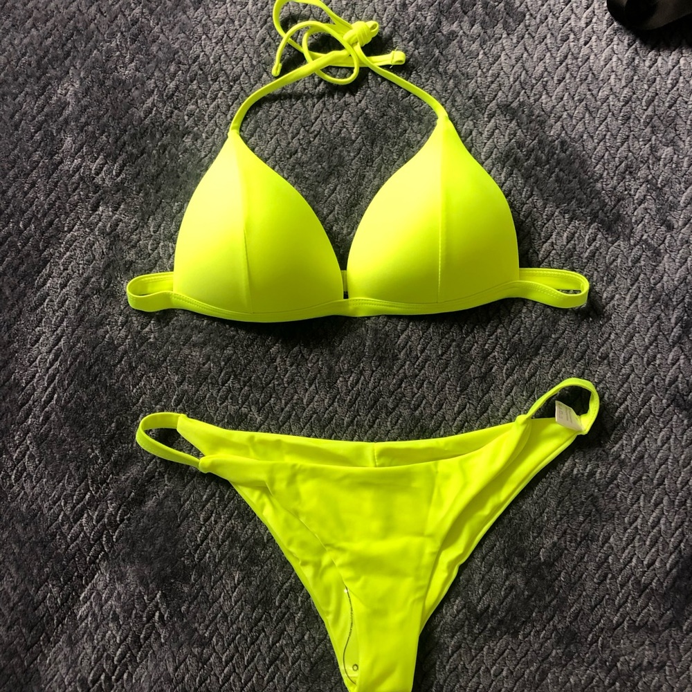 Neon yellow/green bikini